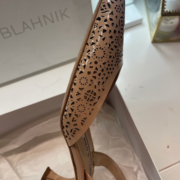 Manolo Blahnik Carolyne Kitten Heel - Picture 5 of 6